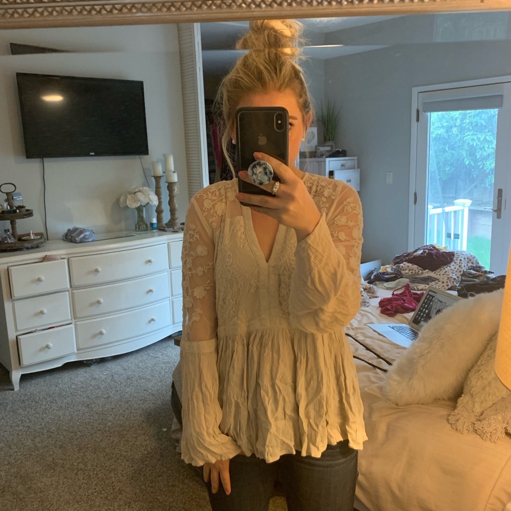 Cream colored lace long sleeved top